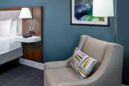 Hampton Inn Savannah Historic District - image 5