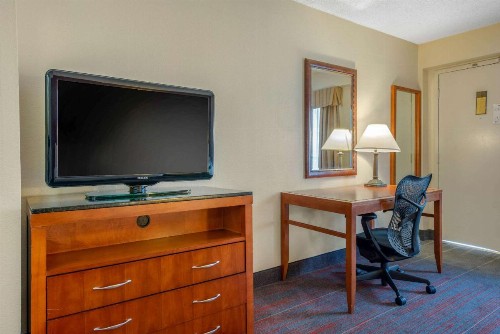 Quality Inn Savannah Historic District - image 2
