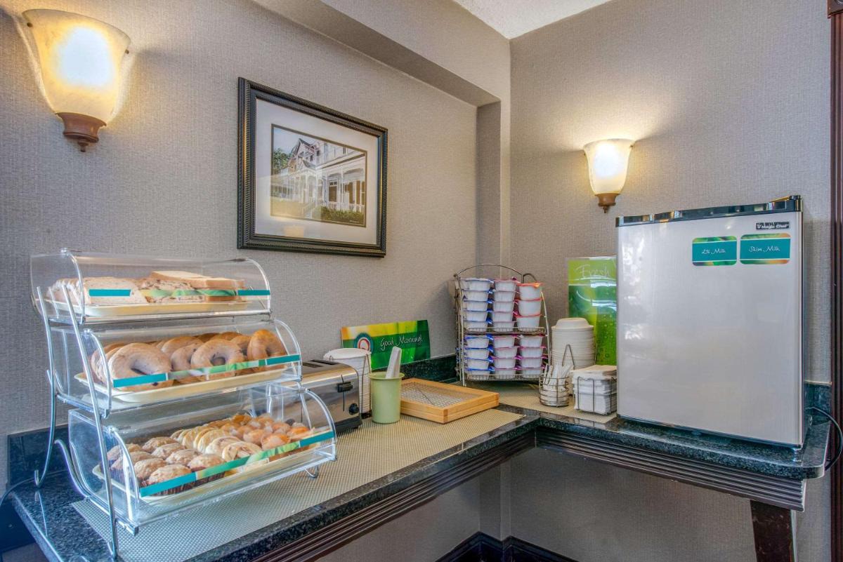 Quality Inn Savannah Historic District - image 7