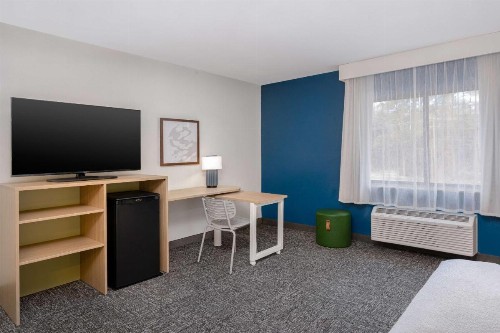 La Quinta by Wyndham Savannah Southside - image 12