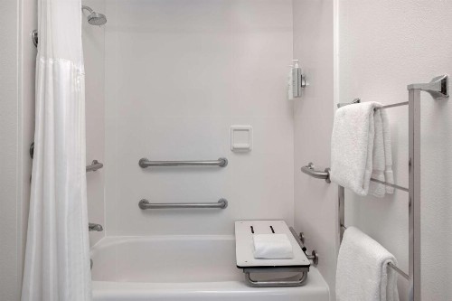 La Quinta by Wyndham Savannah Southside - image 15
