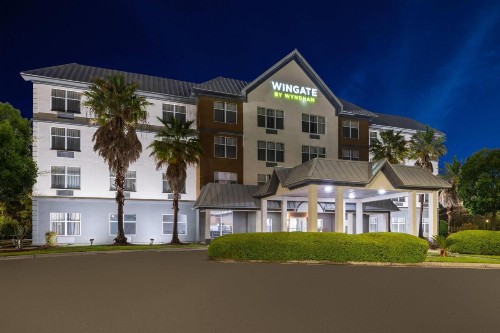 Travelodge by Wyndham Savannah Gateway - image 22