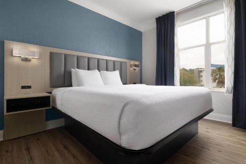Travelodge by Wyndham Savannah Gateway - image 23