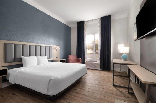 Travelodge by Wyndham Savannah Gateway - image 27