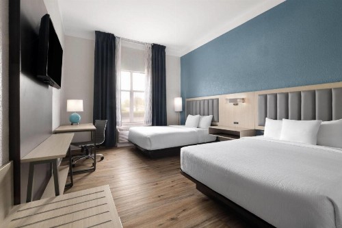Travelodge by Wyndham Savannah Gateway - image 28