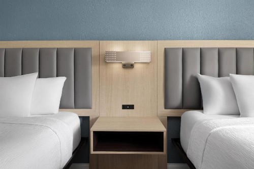Travelodge by Wyndham Savannah Gateway - image 29