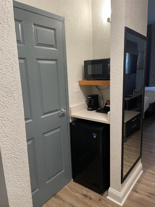 Travelodge by Wyndham Savannah Gateway - image 34