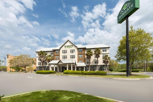 Travelodge by Wyndham Savannah Gateway - image 38