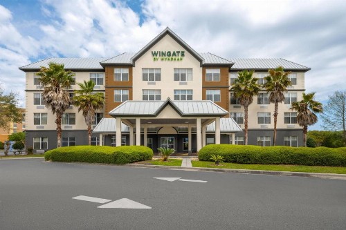 Travelodge by Wyndham Savannah Gateway - image 42