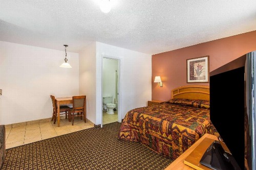 Suburban Extended Stay Abercorn - image 19