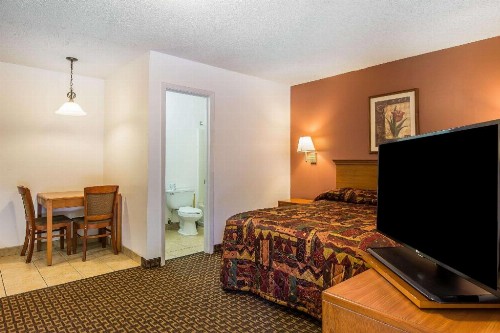Suburban Extended Stay Abercorn - image 20