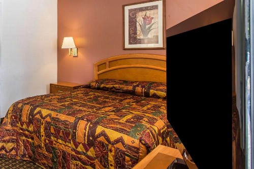 Suburban Extended Stay Abercorn - image 35