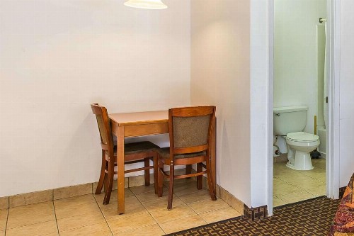 Suburban Extended Stay Abercorn - image 38
