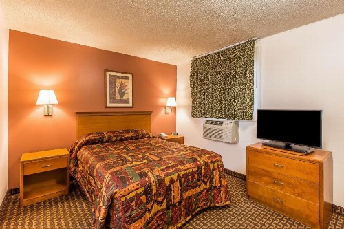 Suburban Extended Stay Abercorn - image 40