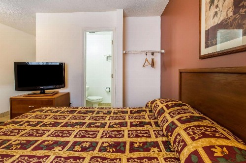 Suburban Extended Stay Abercorn - image 42