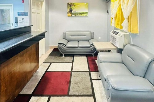 Suburban Extended Stay Abercorn - image 6