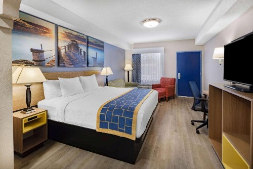 Days Inn & Suites by Wyndham Savannah Midtown - image 14