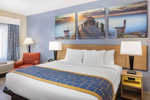 Days Inn & Suites by Wyndham Savannah Midtown - image 19