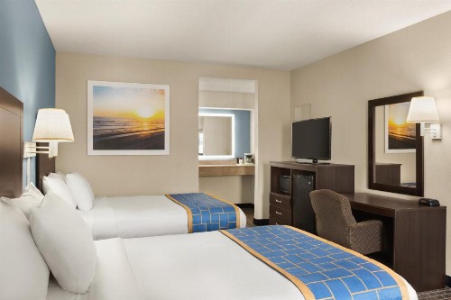 Days Inn & Suites by Wyndham Savannah Midtown - image 21