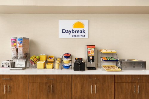 Days Inn & Suites by Wyndham Savannah Midtown - image 34