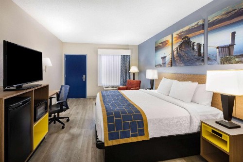 Days Inn & Suites by Wyndham Savannah Midtown - image 36
