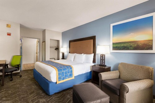 Days Inn & Suites by Wyndham Savannah Midtown - image 45