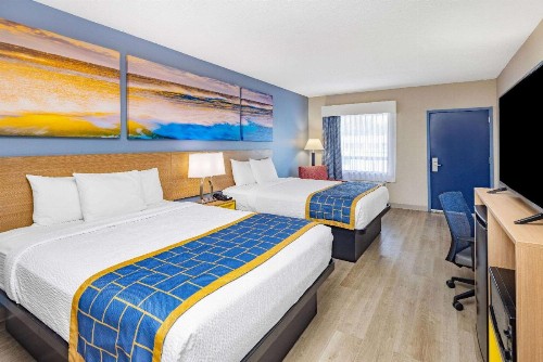Days Inn & Suites by Wyndham Savannah Midtown - image 7