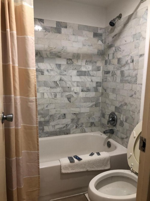 Americas Best Inn - Savannah - image 26