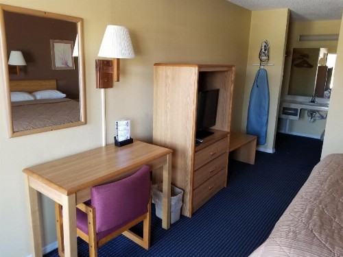 Americas Best Inn - Savannah - image 34