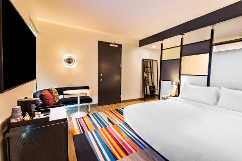 Aloft Savannah Downtown Historic District - image 10