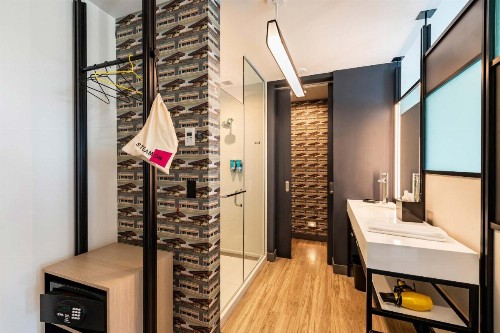 Aloft Savannah Downtown Historic District - image 17