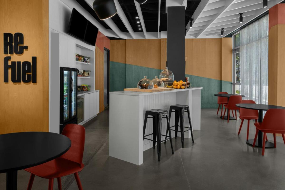 Aloft Savannah Downtown Historic District - image 2