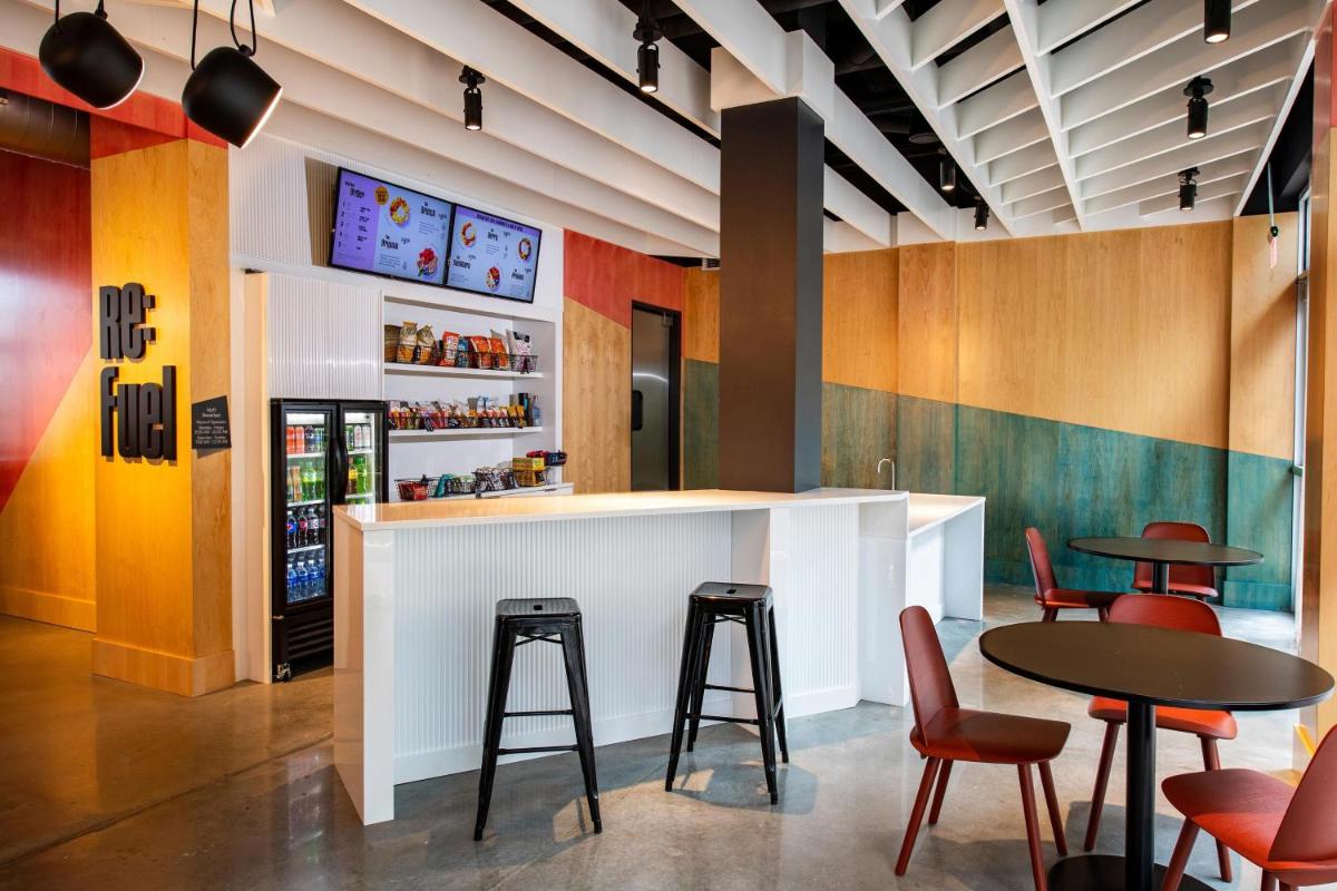 Aloft Savannah Downtown Historic District - image 3