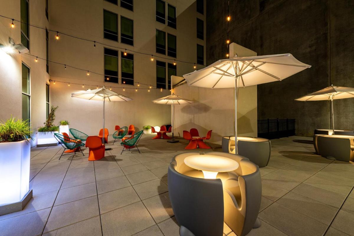 Aloft Savannah Downtown Historic District - image 5