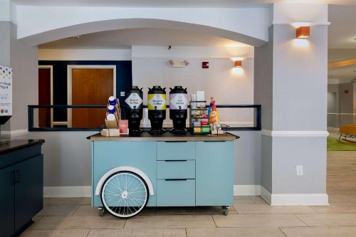 Comfort Inn & Suites Savannah Airport - image 12