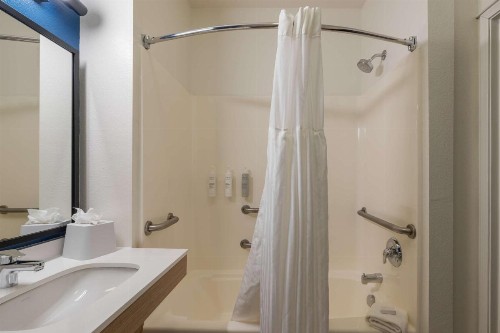 Comfort Inn & Suites Savannah Airport - image 31