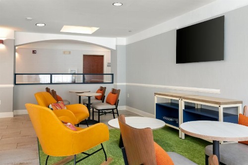 Comfort Inn & Suites Savannah Airport - image 41