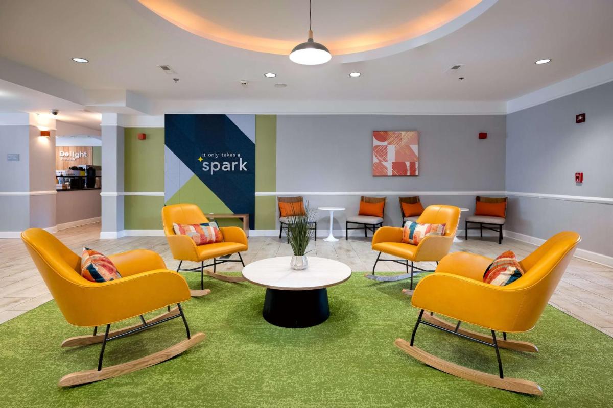 Comfort Inn & Suites Savannah Airport - image 6