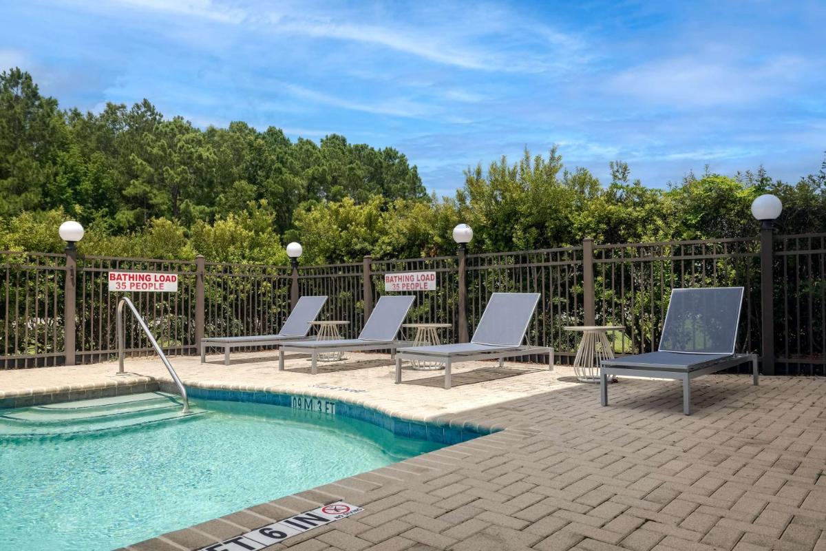Comfort Inn & Suites Savannah Airport - image 7