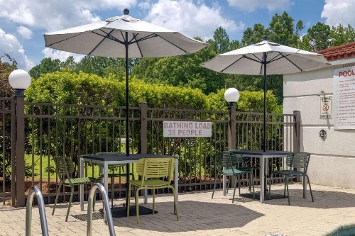 Comfort Inn & Suites Savannah Airport - image 9