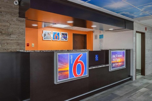 Motel 6-Savannah GA - Midtown - image 28