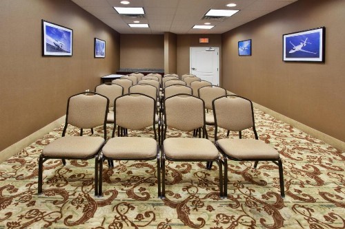 Holiday Inn Express Savannah Airport - image 20