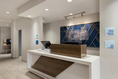 Holiday Inn Express Savannah Airport - image 25