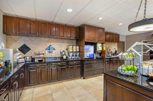 Best Western Savannah Historic District - image 17