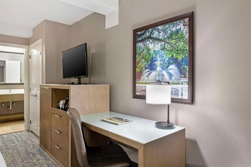 Best Western Savannah Historic District - image 26