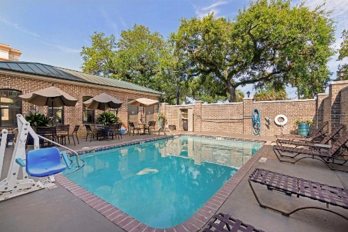 Best Western Savannah Historic District - image 28