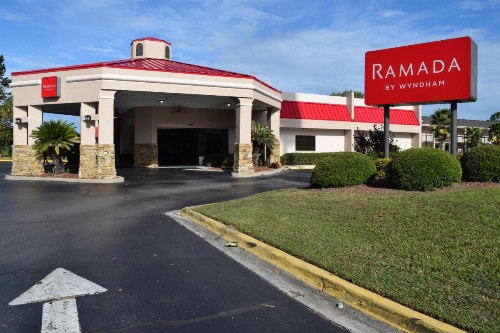 Ramada by Wyndham Savannah Gateway - image 3