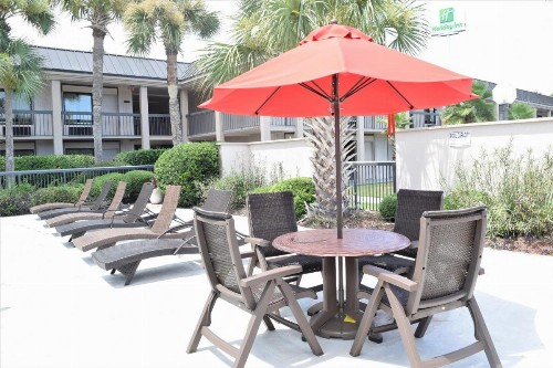 Ramada by Wyndham Savannah Gateway - image 33
