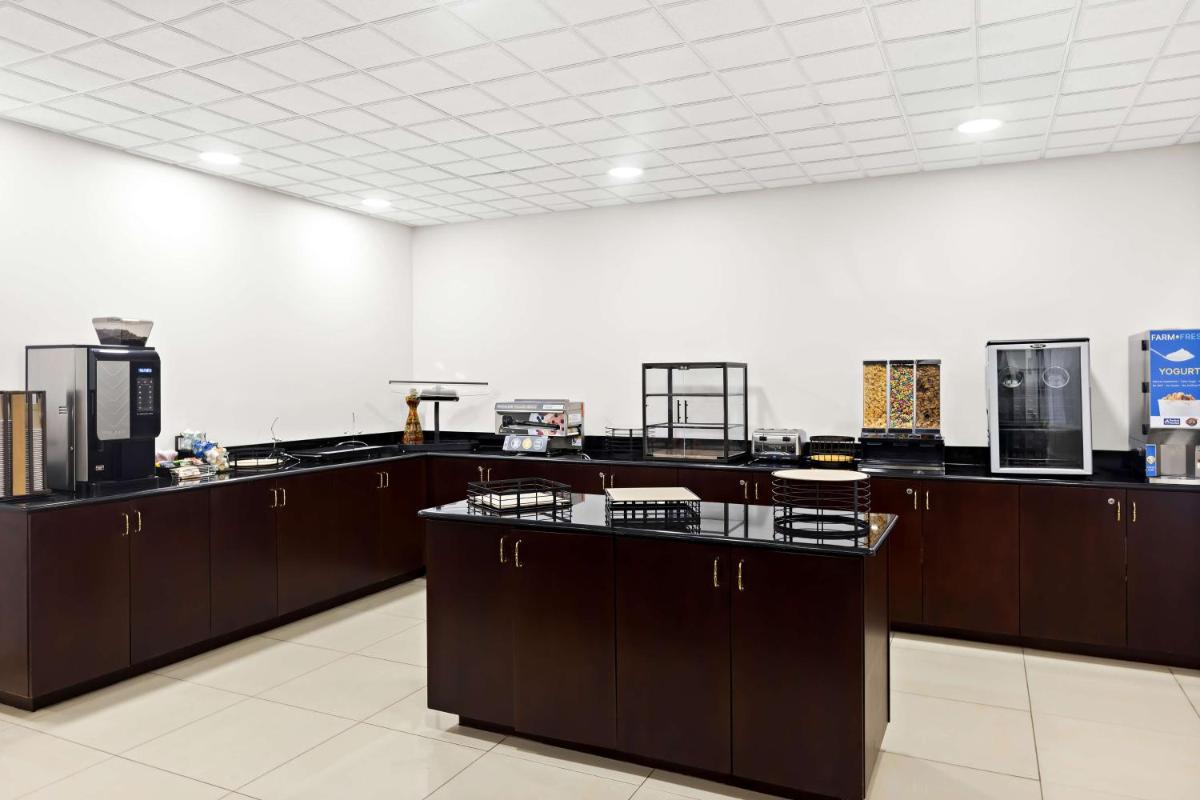 Sans Boutique Hotel & Suites - image 2