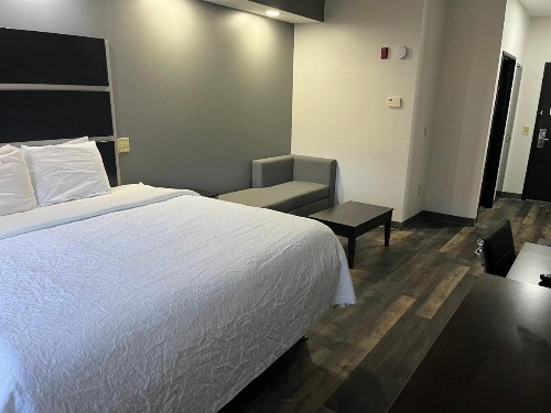Sans Boutique Hotel & Suites - image 35